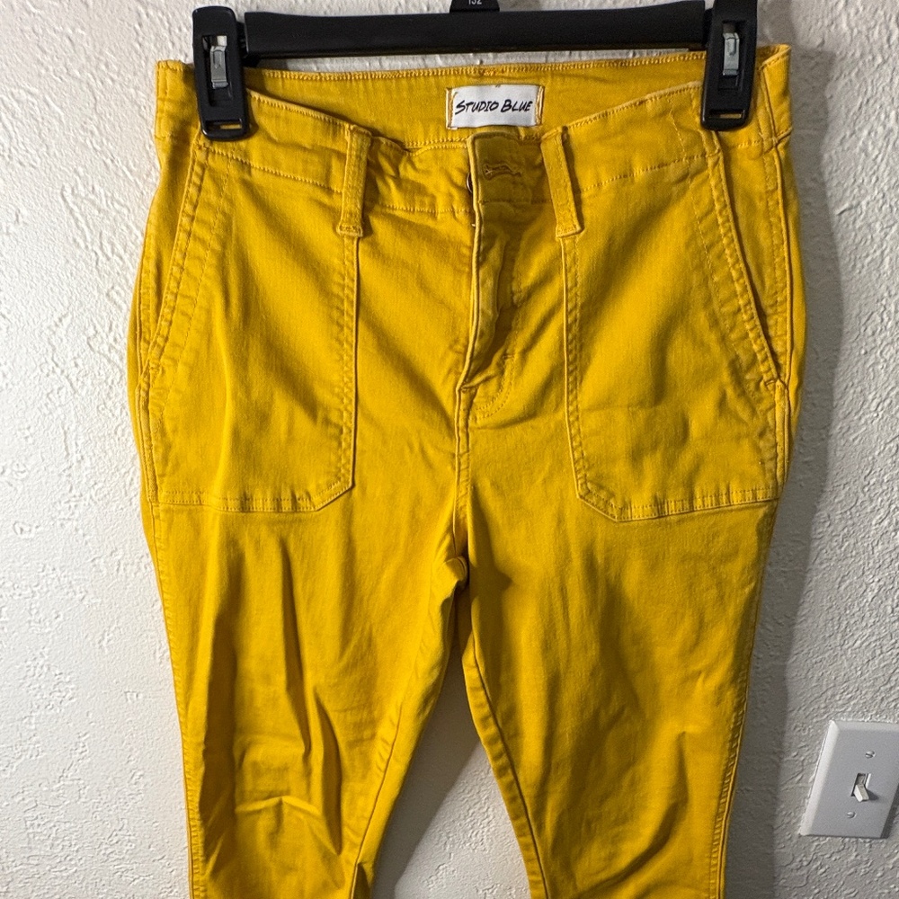 Sophia Utility Cropped Yellow Pants Women's 4